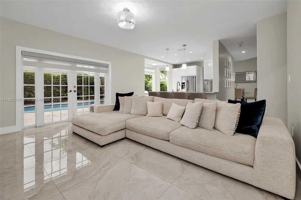 1385 SW 143rd Ct Miami, FL 33184
