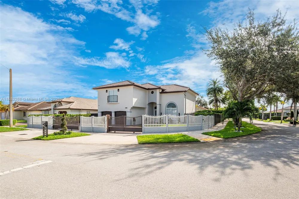 1385 SW 143rd Ct Miami, FL 33184
