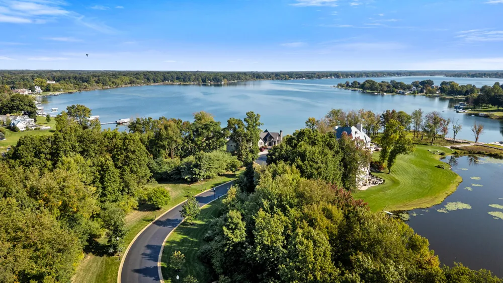 12284 Crowne Pointe Drive ##11 Vicksburg, MI 49097