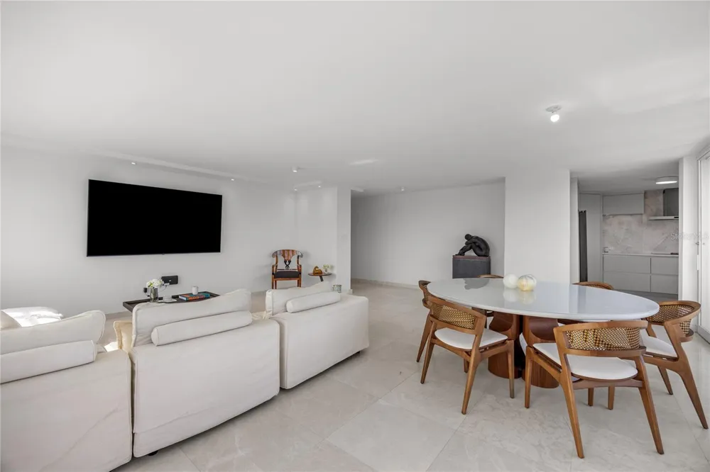 225 ROAD NO 2, VILLA CAPARRA PLAZA #PH-3 Guaynabo, PR 00966