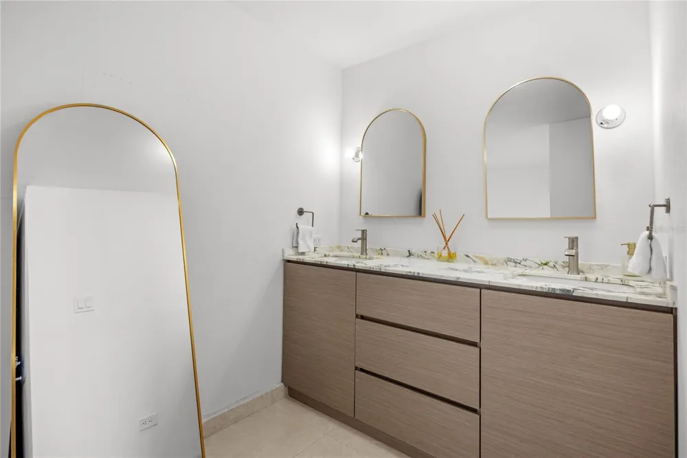 225 ROAD NO 2, VILLA CAPARRA PLAZA #PH-3 Guaynabo, PR 00966