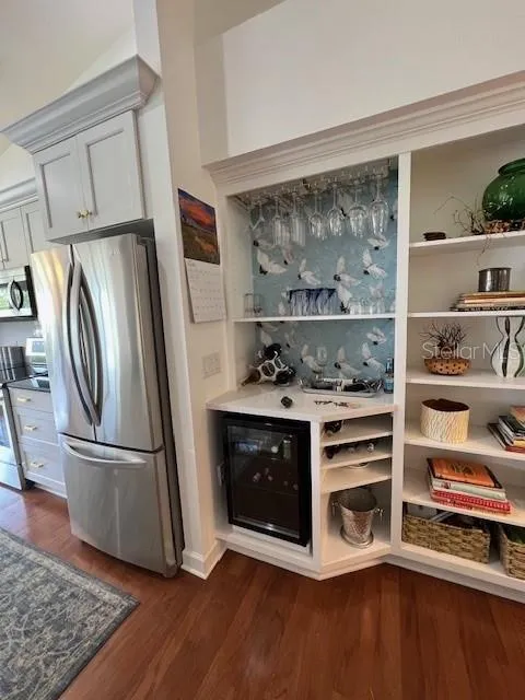 5270 HYLAND HILLS AVENUE #1724 Sarasota, FL 34241