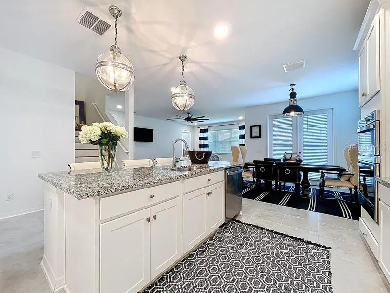 2450 SUNNY PEBBLE LOOP Zephyrhills, FL 33540