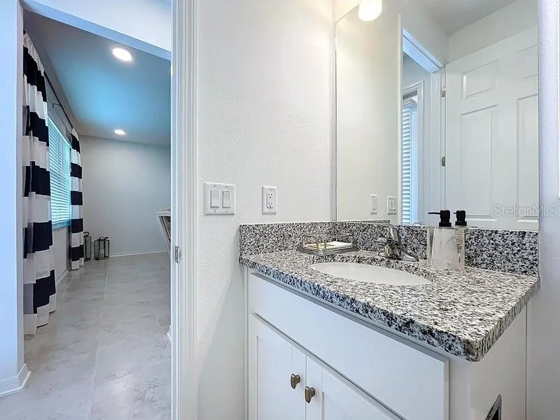 2450 SUNNY PEBBLE LOOP Zephyrhills, FL 33540