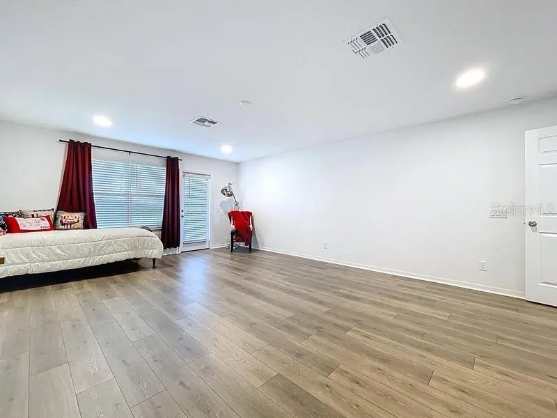 2450 SUNNY PEBBLE LOOP Zephyrhills, FL 33540