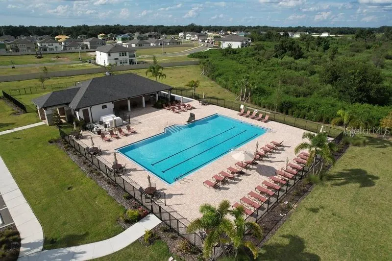 2450 SUNNY PEBBLE LOOP Zephyrhills, FL 33540