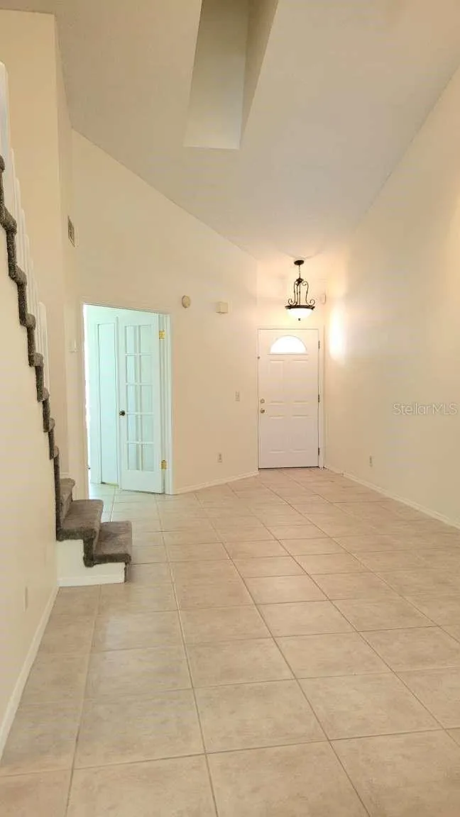 5801 RED CEDAR LANE Tampa, FL 33625