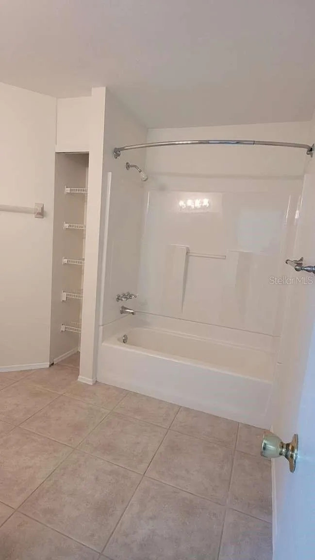 5801 RED CEDAR LANE Tampa, FL 33625