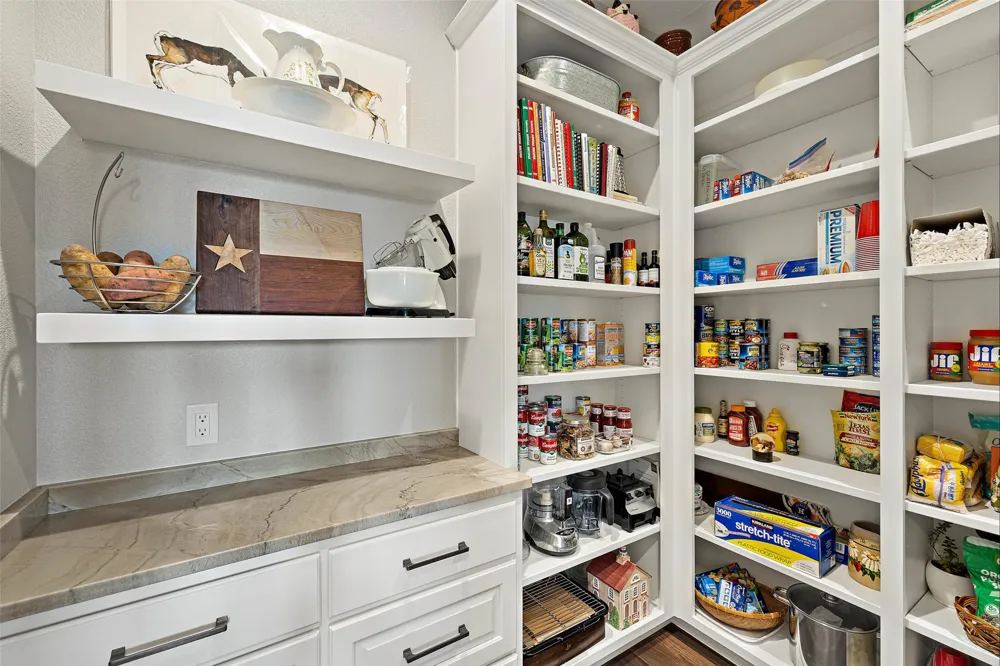 234 Elk Run Cove Blanco, TX 78606