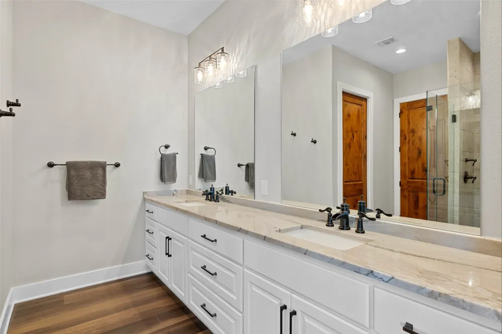 234 Elk Run Cove Blanco, TX 78606