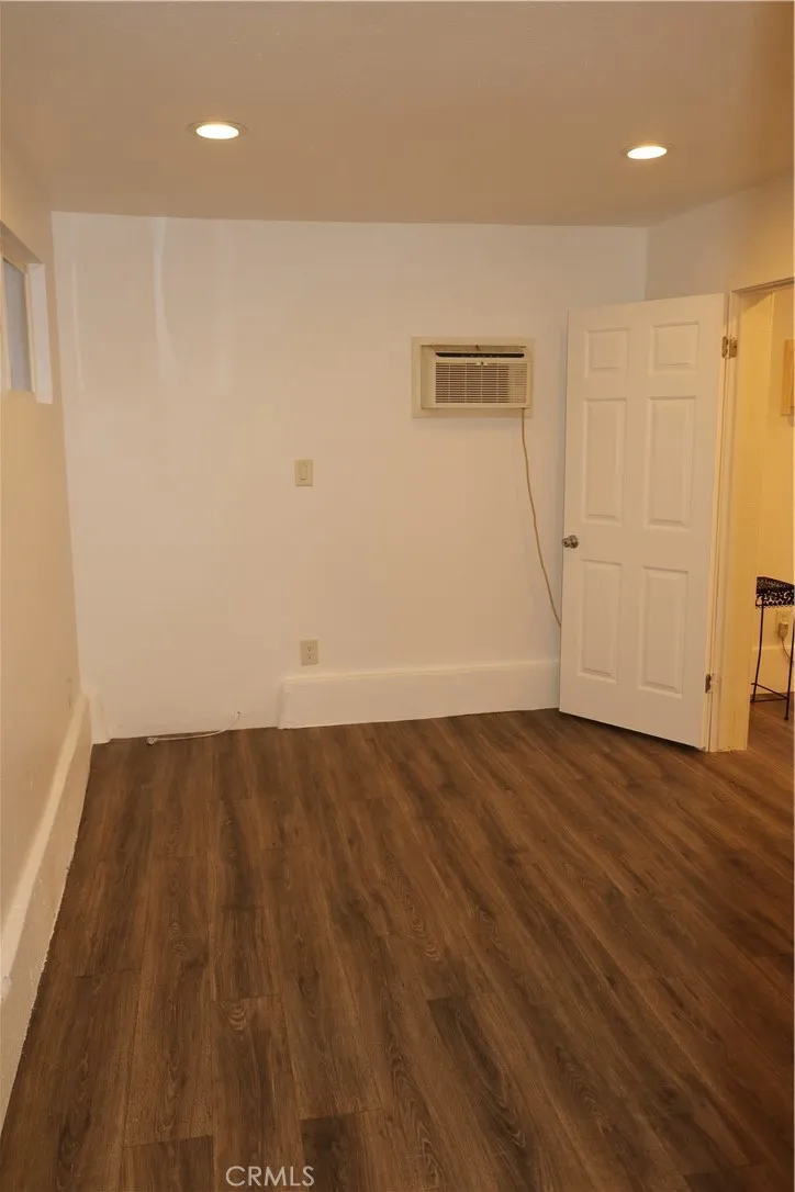 10799 Sherman Grove Avenue Sunland, CA 91040