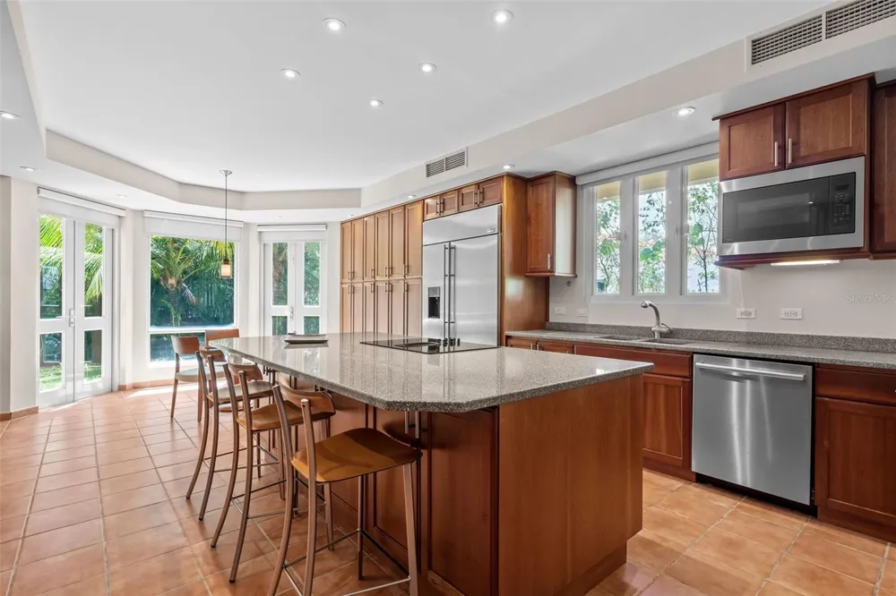 368 100 DORADO BEACH DRIVE Dorado, PR 00646
