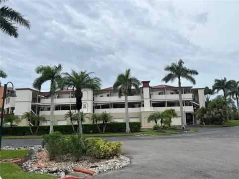 3220 SOUTHSHORE DRIVE #22C