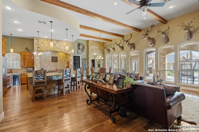 8841 Fm 775 La Vernia, TX 78121