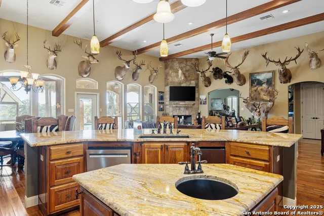 8841 Fm 775 La Vernia, TX 78121