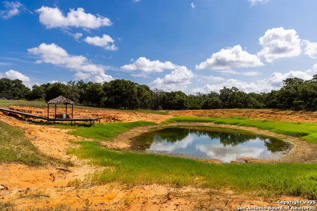 8841 Fm 775 La Vernia, TX 78121