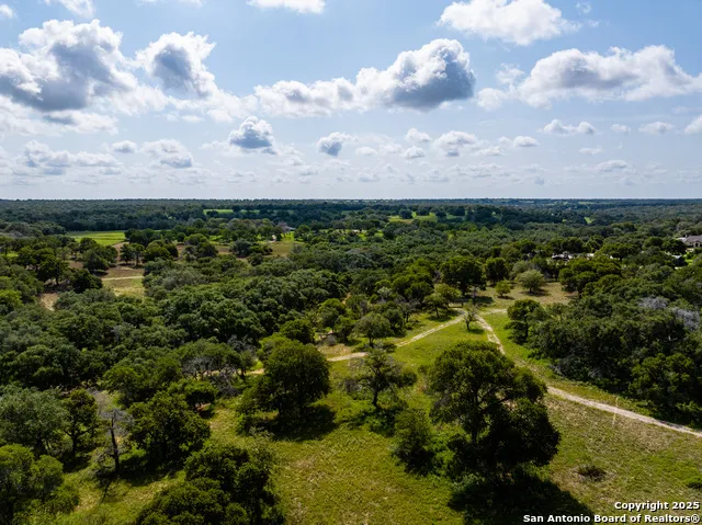 8841 Fm 775 La Vernia, TX 78121