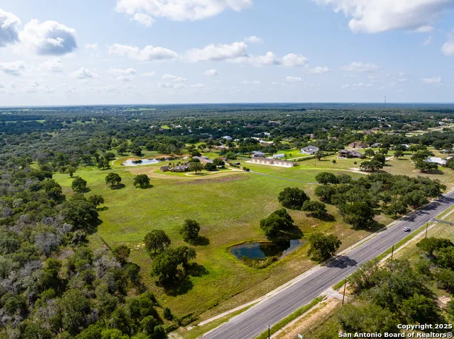 8841 Fm 775 La Vernia, TX 78121