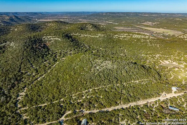 28 Frio Canyon Loop Concan, TX 78838