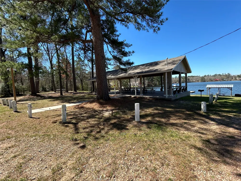 Royal Crk Road Willis, TX 77303