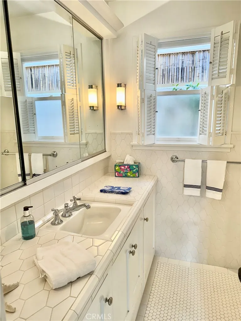 1009 Bay Front Newport Beach, CA 92662