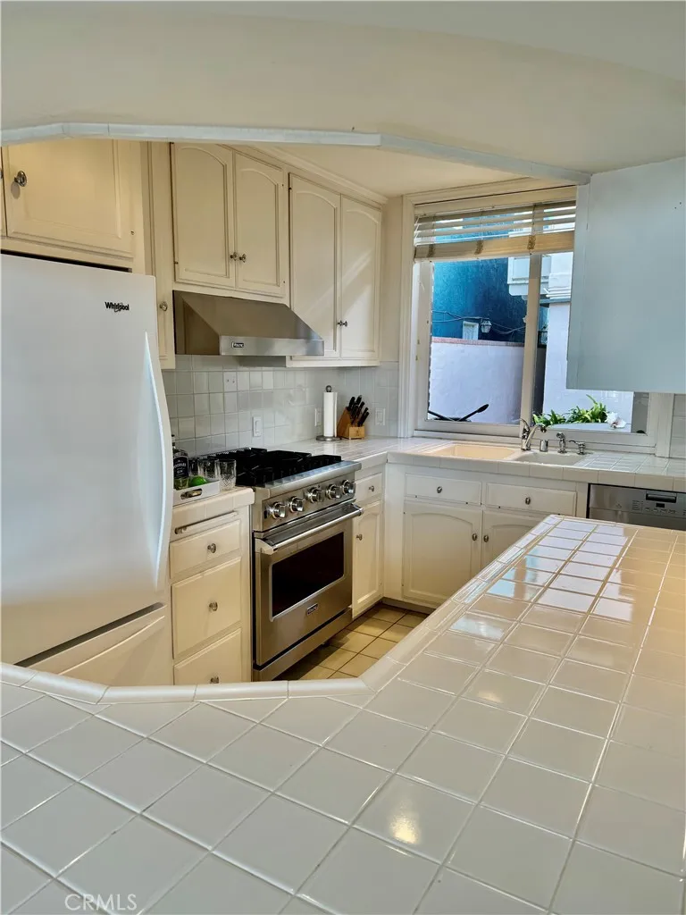 1009 Bay Front Newport Beach, CA 92662