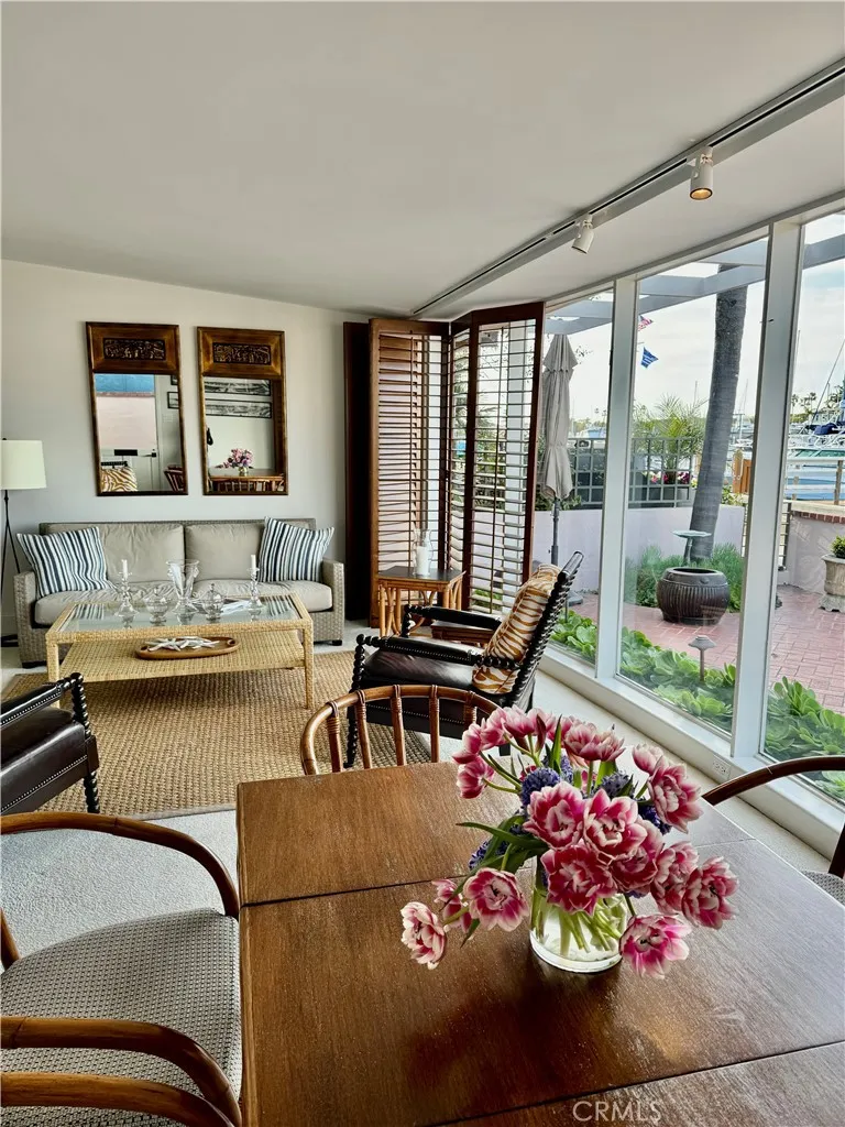 1009 Bay Front Newport Beach, CA 92662