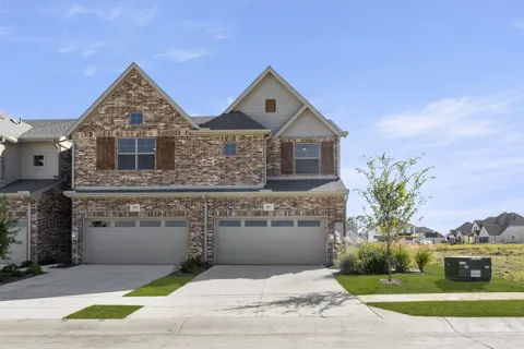 9007 Indianola Trail
