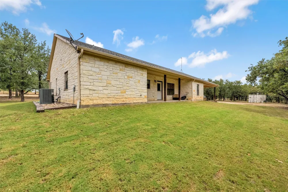 6000 County Road 351 Dublin, TX 76446