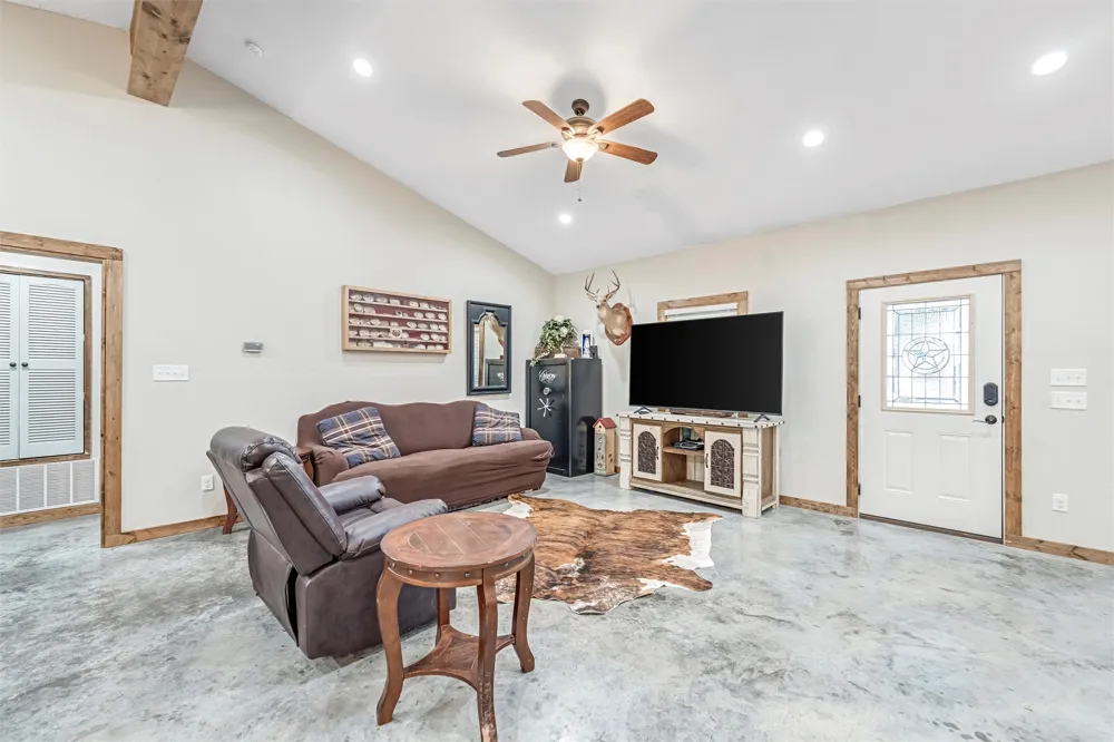 6000 County Road 351 Dublin, TX 76446