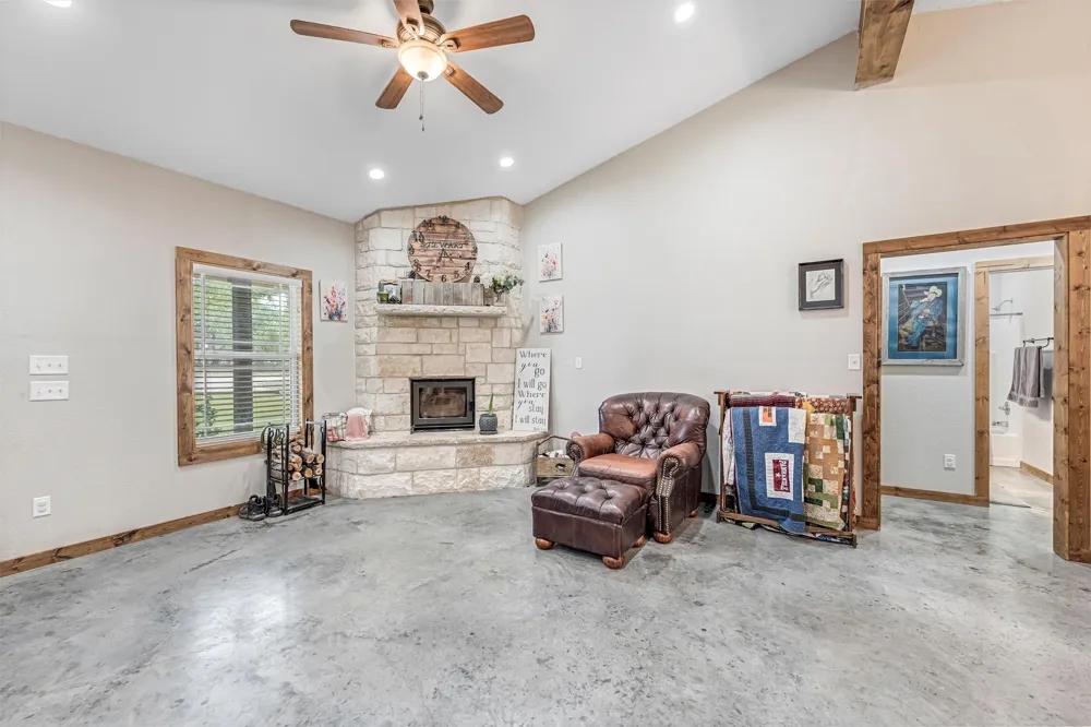 6000 County Road 351 Dublin, TX 76446