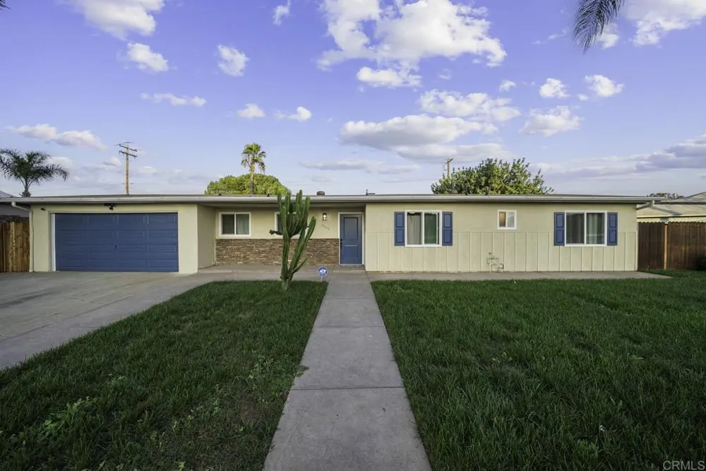 9903 Lindo Lake Place Lakeside, CA 92040