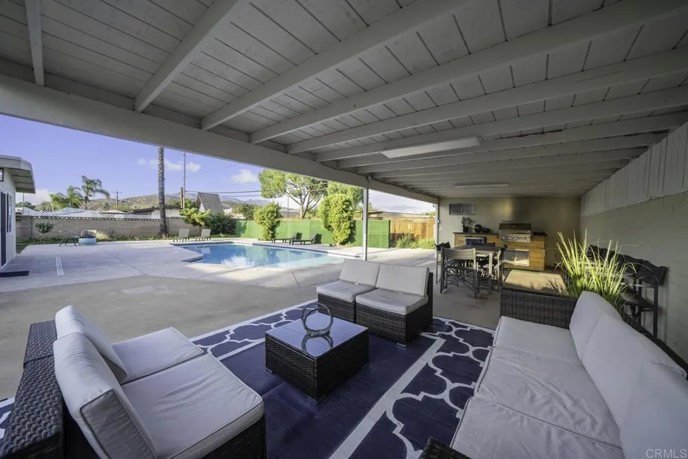 9903 Lindo Lake Place Lakeside, CA 92040
