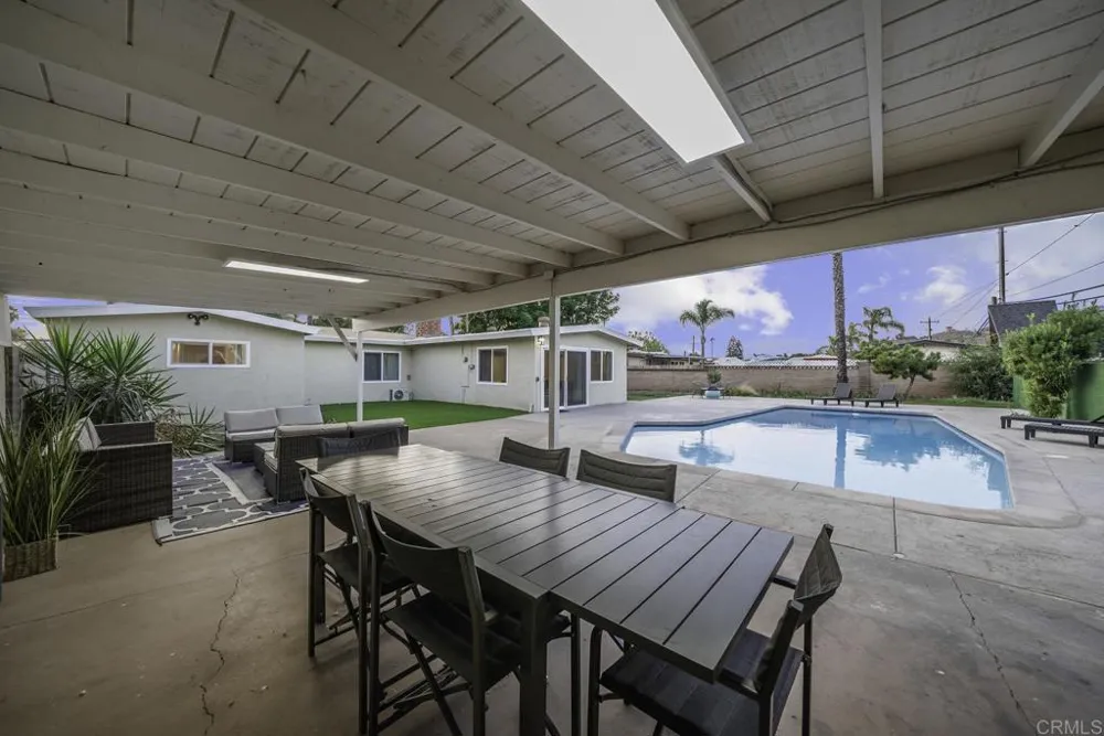 9903 Lindo Lake Place Lakeside, CA 92040