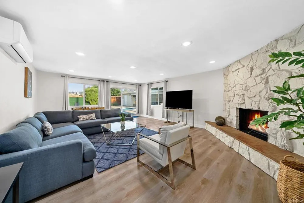 9903 Lindo Lake Place Lakeside, CA 92040