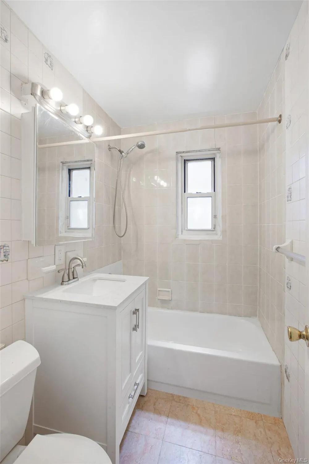 196-35 Dunton Ave Hollis #1 Hollis, NY 11423