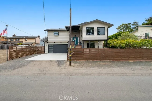1648 Richard Cambria, CA 93428