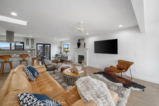 1648 Richard Cambria, CA 93428