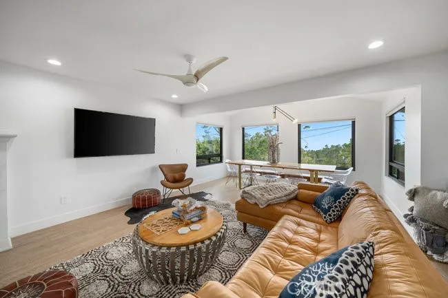 1648 Richard Cambria, CA 93428