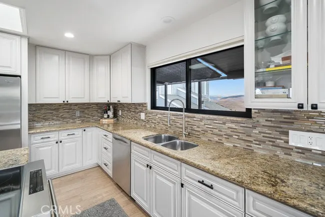 1648 Richard Cambria, CA 93428