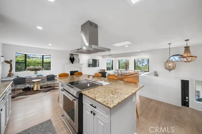 1648 Richard Cambria, CA 93428