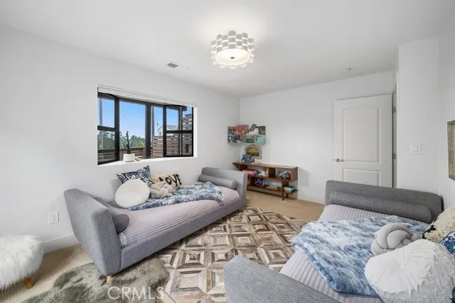 1648 Richard Cambria, CA 93428