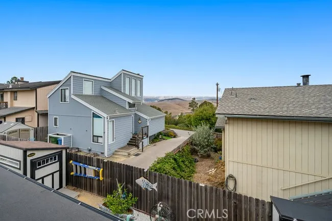 1648 Richard Cambria, CA 93428