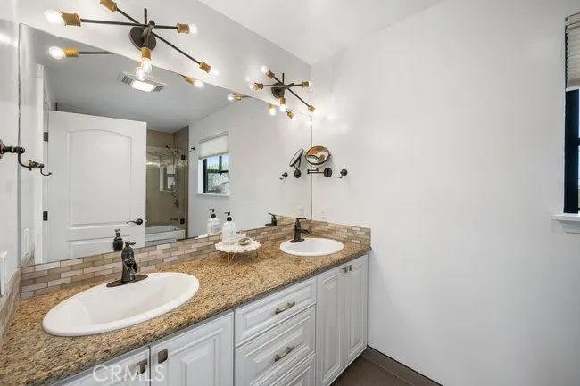 1648 Richard Cambria, CA 93428