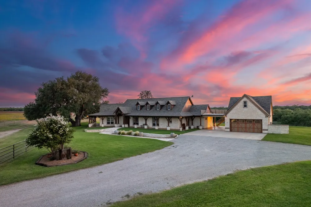 18601 County Road 214 Brownwood, TX 76827