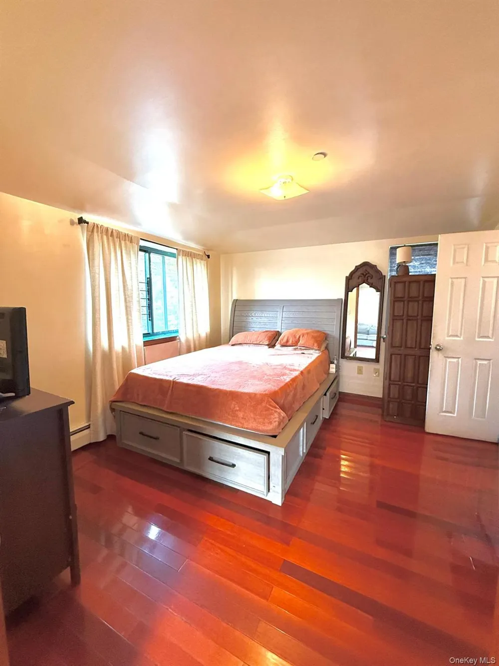 12214 25th Avenue #3A College Point, NY 11356