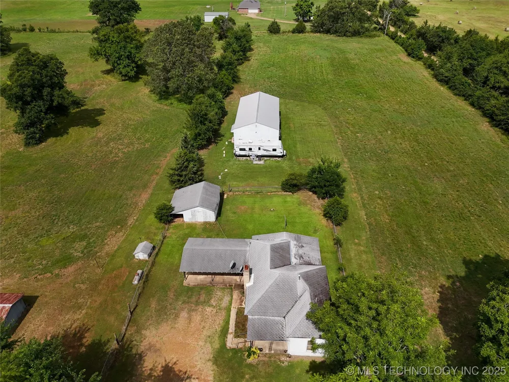 652 4230 ROAD Hugo, OK 74743