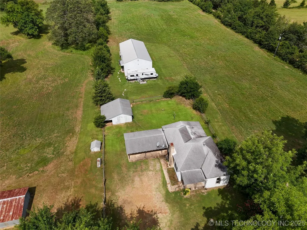 652 4230 ROAD Hugo, OK 74743