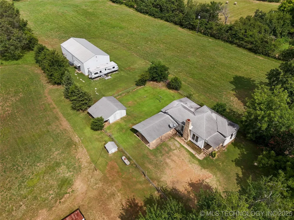 652 4230 ROAD Hugo, OK 74743