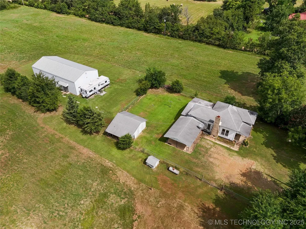 652 4230 ROAD Hugo, OK 74743